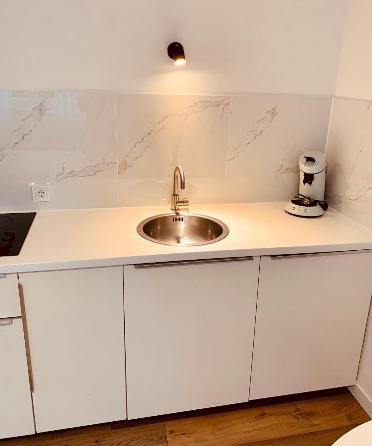 Gaestehaus Zur Uni Klinik Exklusives Apartment Mit Kueche Und Badezimmer Homburg  Exterior photo