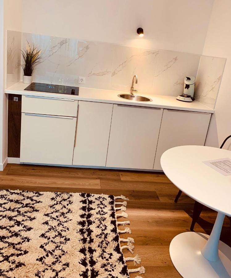 Gaestehaus Zur Uni Klinik Exklusives Apartment Mit Kueche Und Badezimmer Homburg  Exterior photo