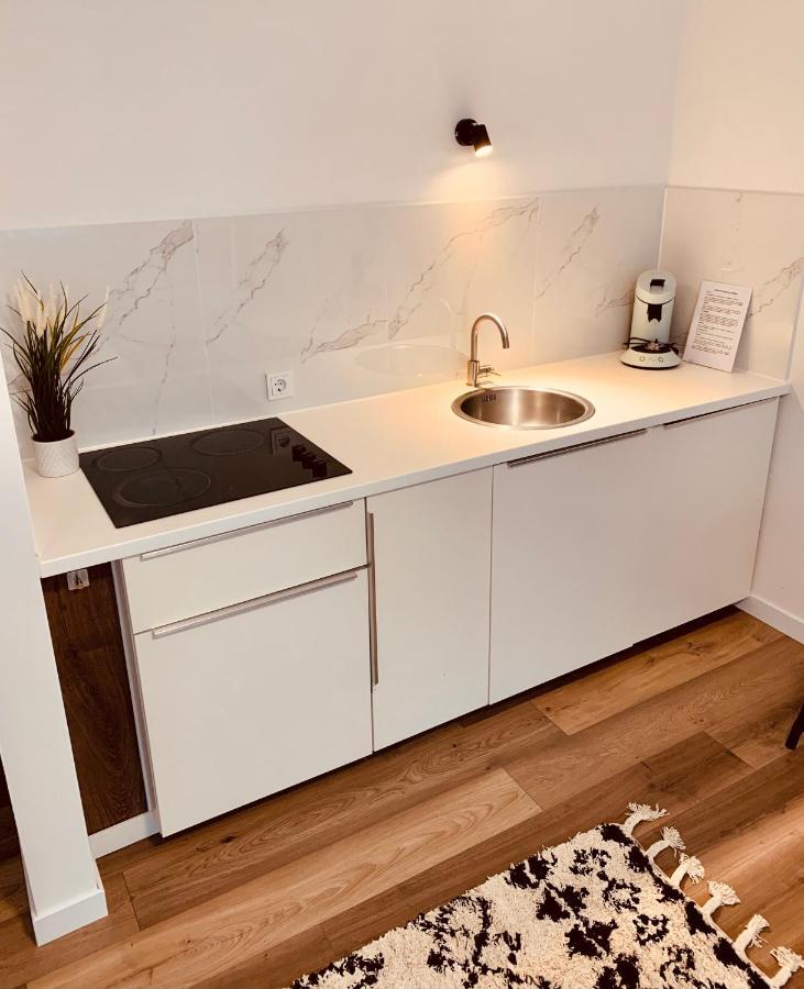 Gaestehaus Zur Uni Klinik Exklusives Apartment Mit Kueche Und Badezimmer Homburg  Exterior photo
