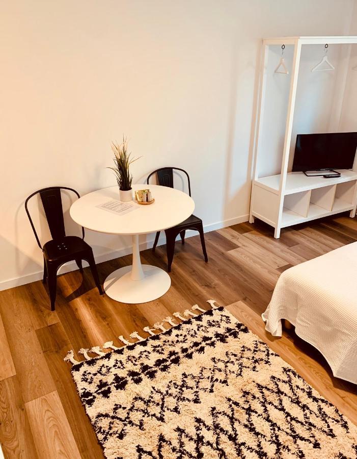 Gaestehaus Zur Uni Klinik Exklusives Apartment Mit Kueche Und Badezimmer Homburg  Exterior photo